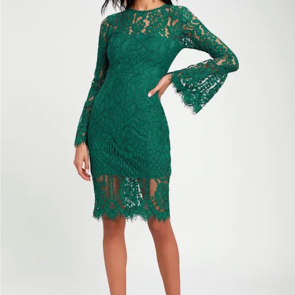NWOT Lulu’s Enrapturing Elegance Green Lace Long Sleeve Midi Dress